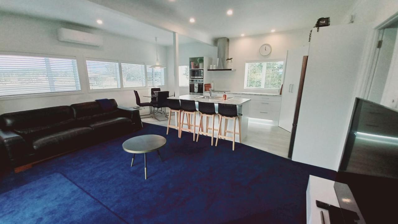 Coromandel Town Harbourside Cottage Luxury Accommodation Экстерьер фото